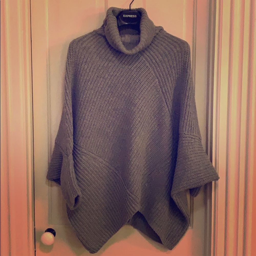 Gray cocoon sleeve sweater